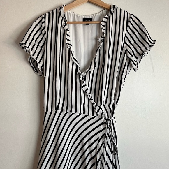Bardot Black & White Striped Wrap Maxi Dress - Size US 6 - Picture 15 of 15